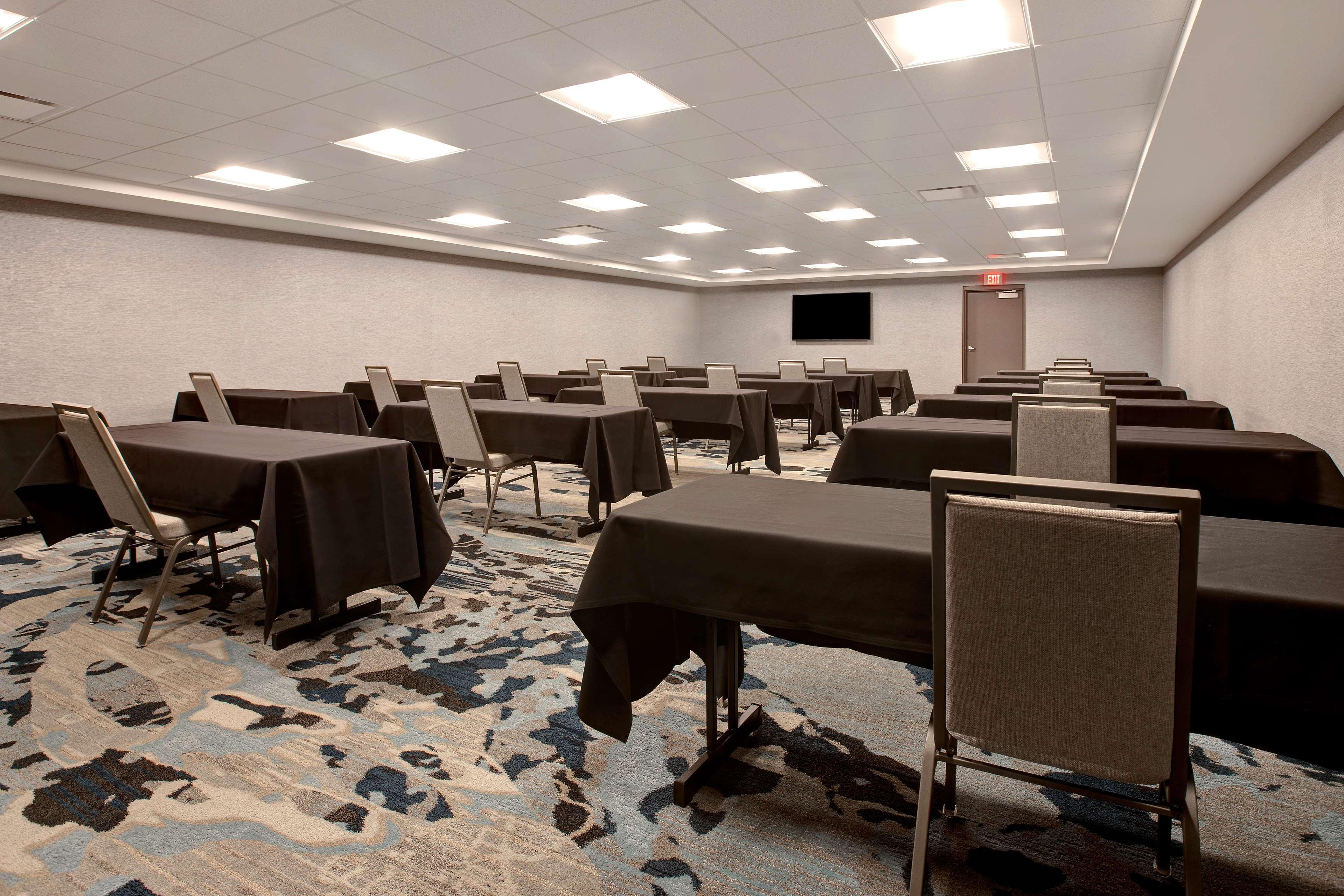 Embassy Suites By Hilton Rockford Riverfront Kültér fotó