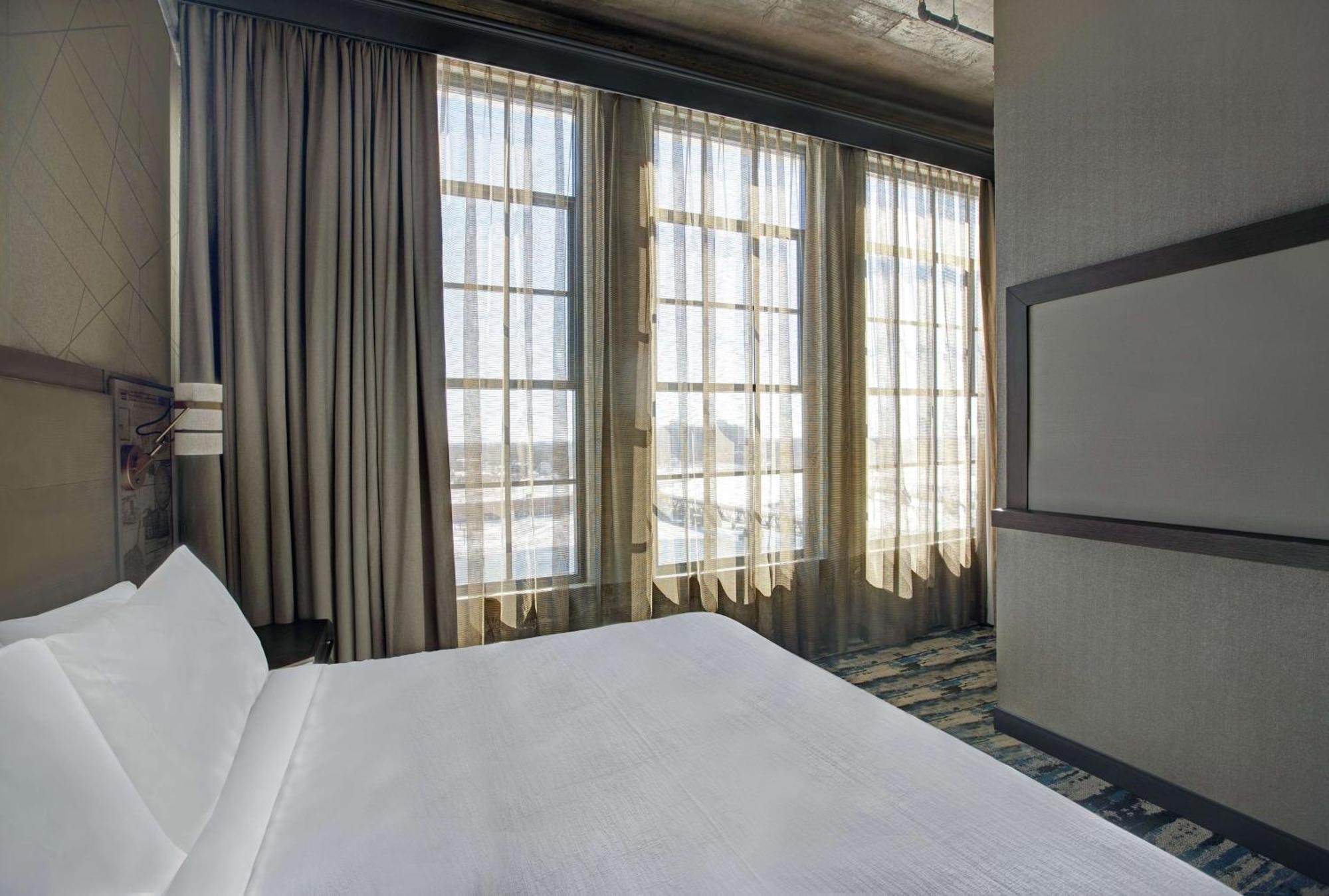 Embassy Suites By Hilton Rockford Riverfront Kültér fotó